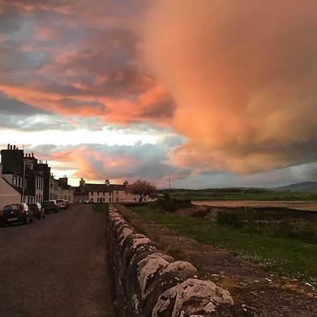 Cornmill House, With Outstanding Sea Views In Garlieston Apartment Exterior photo